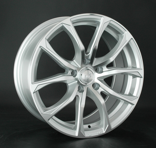Диски LS wheels LS 764 7.5 х 17 5*114,3 Et: 40 Dia: 73.1 классический серебристый цвет